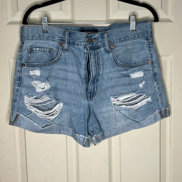 Aeropostale Blue Distressed Jean Mom Shorts with Raw Hem - Picture 1 of 5